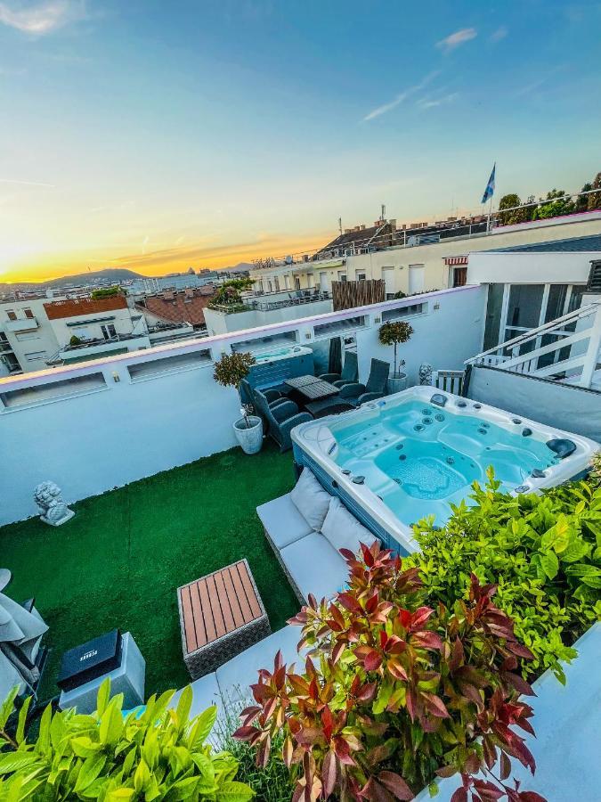 Apartment Skygarden - Luxury Penthouse With Private Jakuzzi Gym Sauna