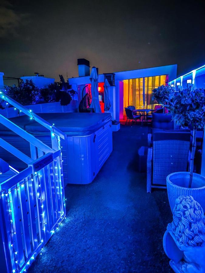 Skygarden - Luxury Penthouse With Private Jakuzzi Gym Sauna Apartment *