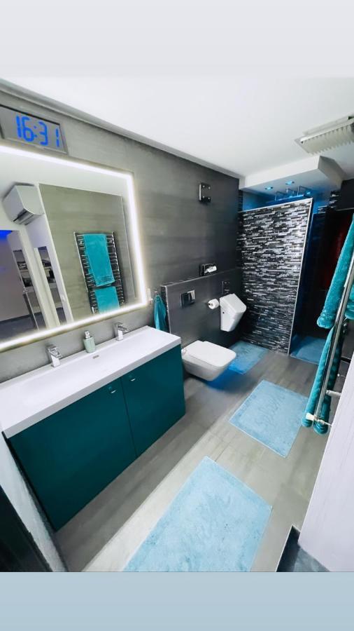Apartment Skygarden - Luxury Penthouse With Private Jakuzzi Gym Sauna Budapest